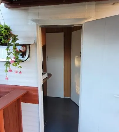 Dom Bursztynek - Holender *